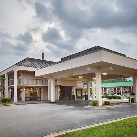 Motel 6 Fayetteville - I-95 Екстер'єр фото