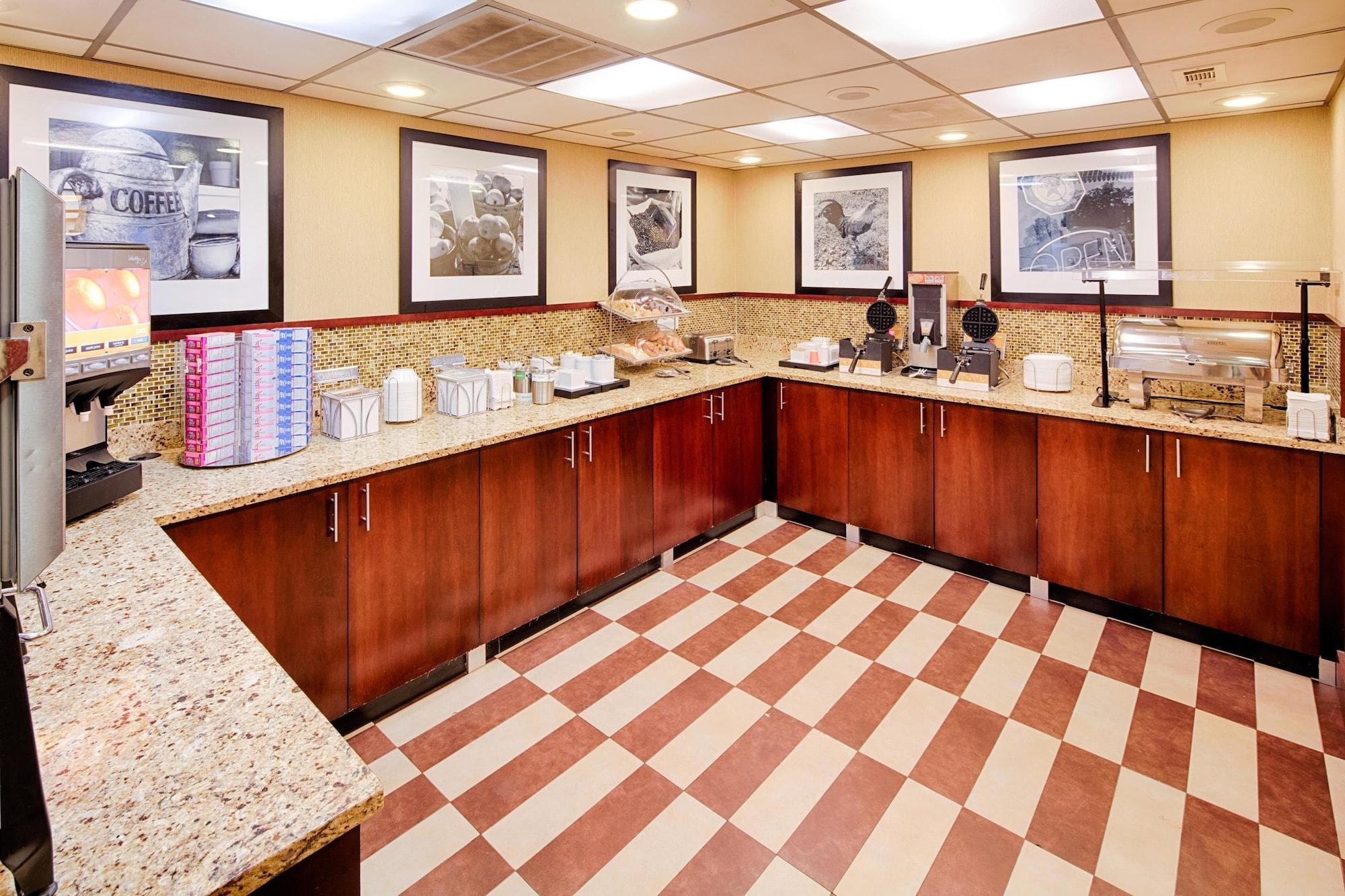Motel 6 Fayetteville - I-95 Екстер'єр фото
