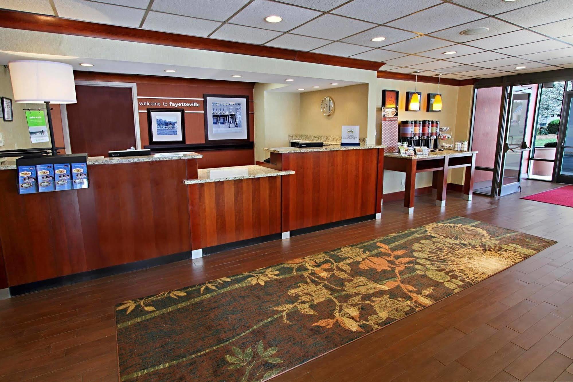 Motel 6 Fayetteville - I-95 Екстер'єр фото